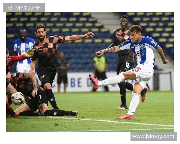 巴塞罗那与里斯本竞技的巅峰对决精彩回顾与分析 巴塞罗那与里斯本竞技的巅峰对决精彩回顾与分析