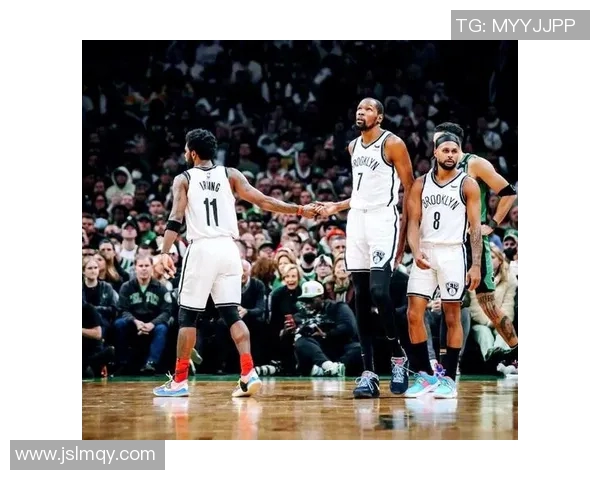 老鹰与篮网激战31日球迷期待精彩对决与精彩表现