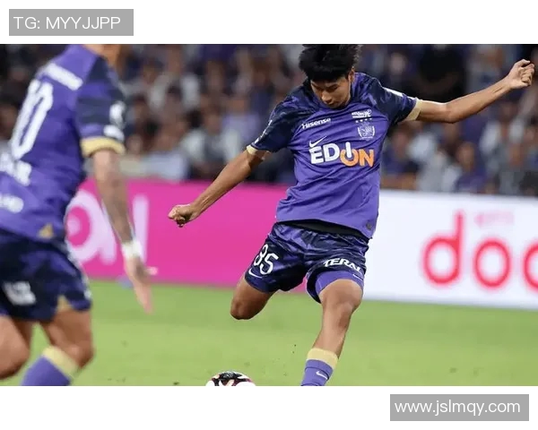 阿斯塔纳与贝游击的精彩对决揭示两队实力差距与战术较量 阿斯塔纳与贝游击的精彩对决揭示两队实力差距与战术较量