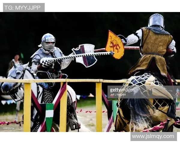 古兰尼与隆迪那的激烈对决揭示足球战术与团队合作的魅力